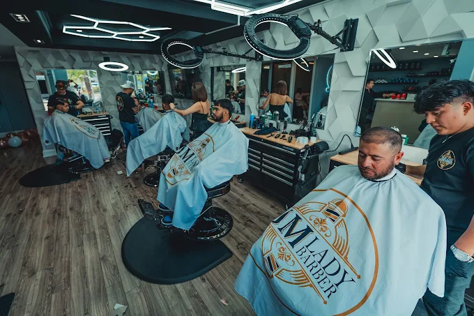 JM Lady Barber haircut detail